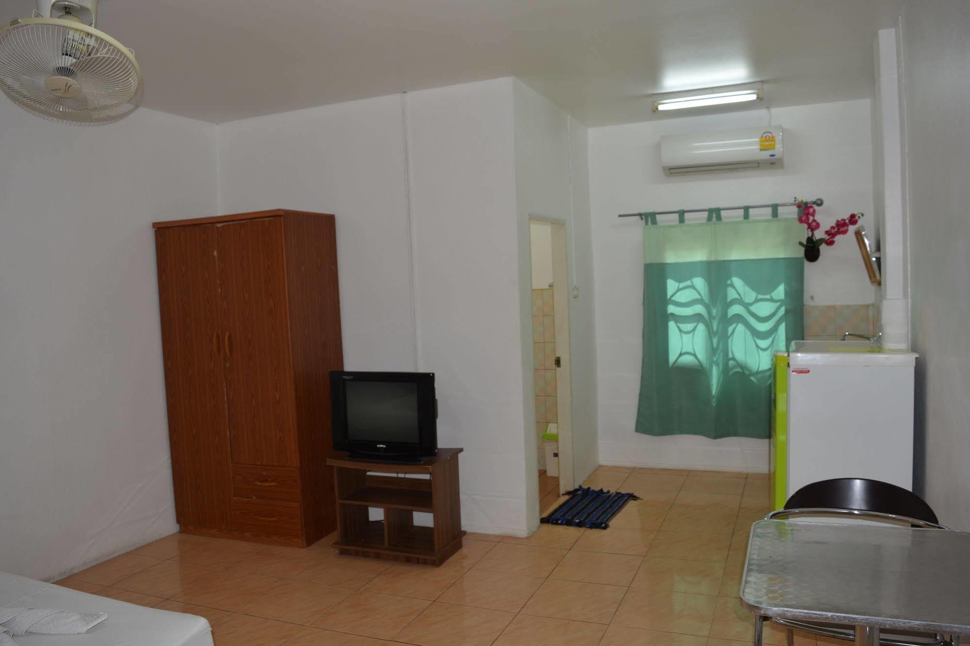 Little Austria Tams Guesthouse Chaweng  Exterior foto