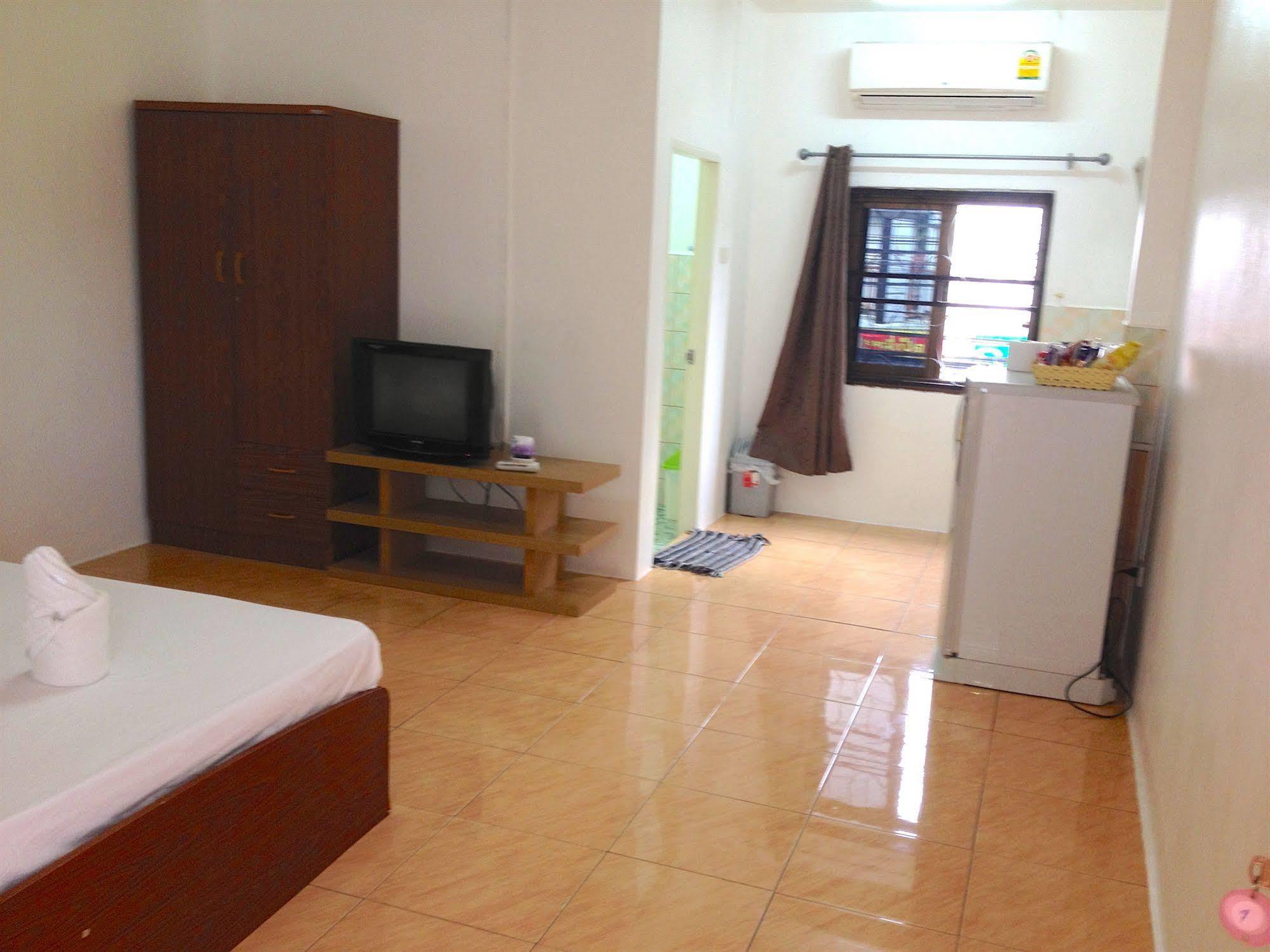 Little Austria Tams Guesthouse Chaweng  Exterior foto